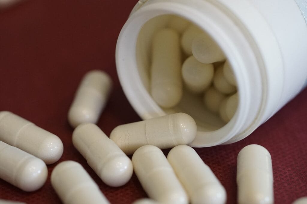 Comparing the Effectiveness of Amino Acid Supplements in Muscle Building Comparing the Effectiveness of Amino Acid Supplements in Muscle Building